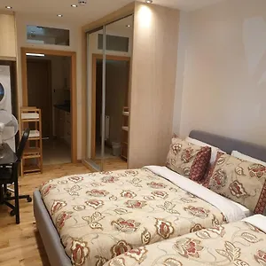 london-luxury-apartments-1min-walk-from-underground.cambridgehotelsuk.com/