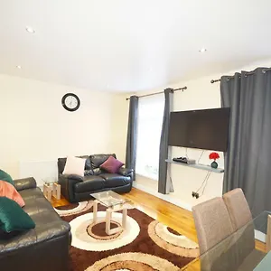 london-modern-4-bedroom-apartment.brighton-hotels-england.com/